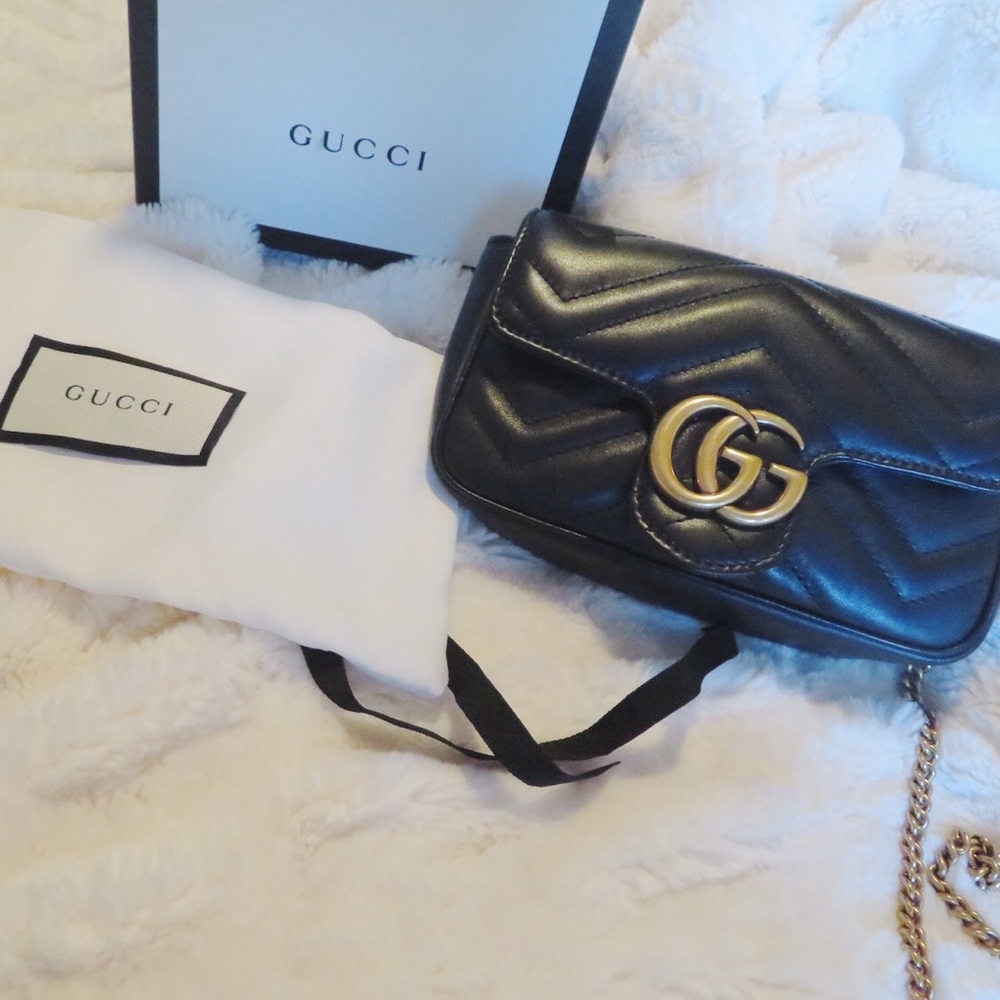 GG Marmont matelassé leather super mini bag